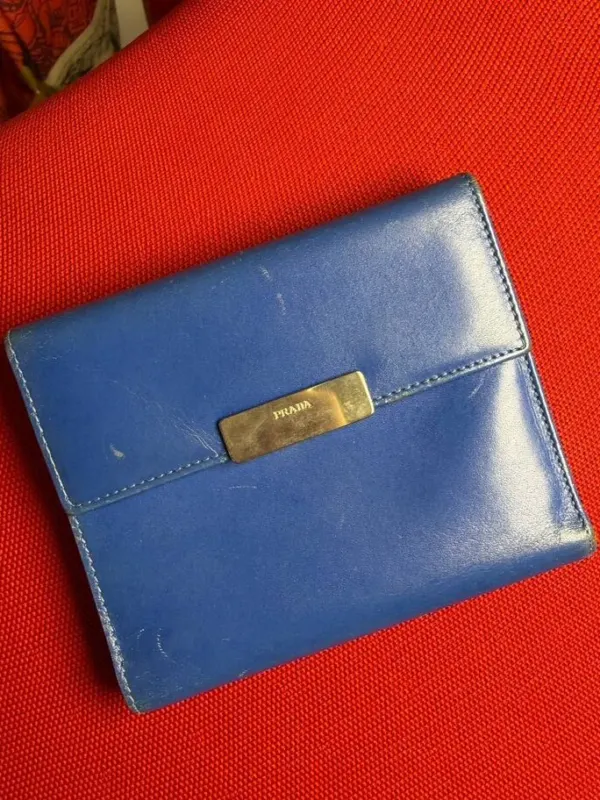 Кошелёк Prada