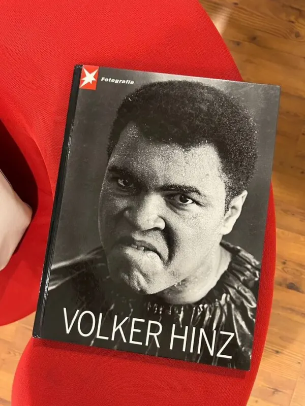 Огромная фотокнига работ Volker Hinz