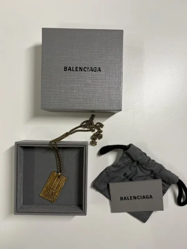 Подвеска Balenciaga