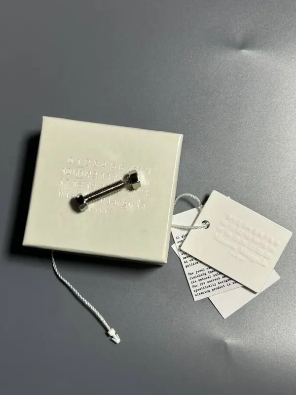 Серьга Maison Margiela, фото 6 из 8