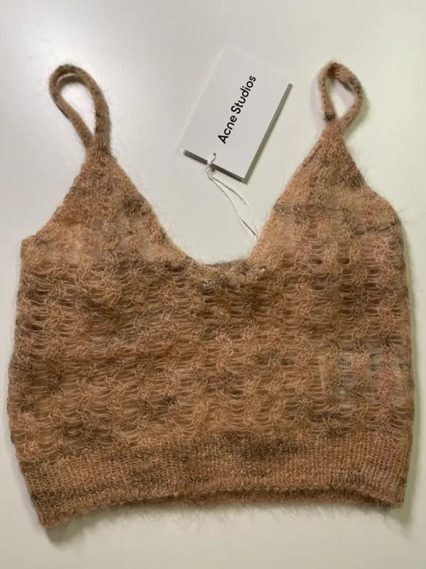 Топ Acne Studios