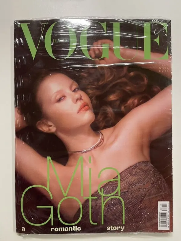 Журнал Vogue Italia Mia Goth